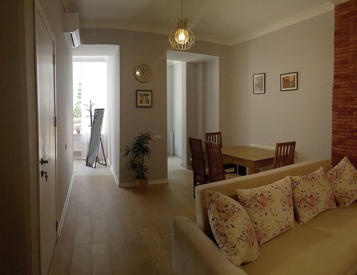 Apartament Mtatsminda Tbilisi Zewnętrze zdjęcie
